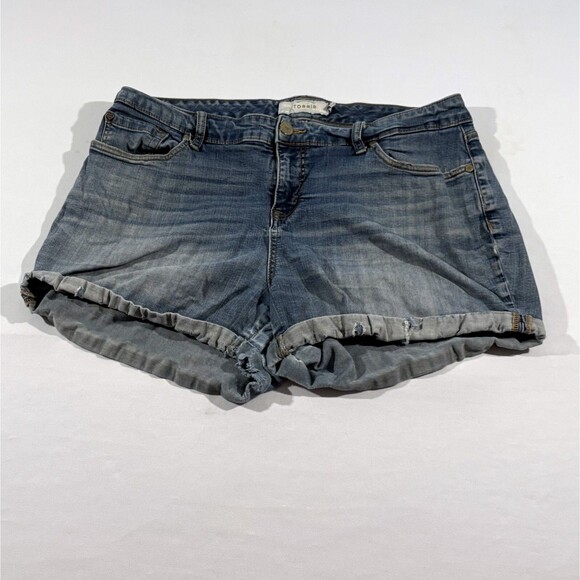 Torrid Blue Mid Rise Short Short Denim Rolled Distressed Jeans Shorts Sz 18 Hole - Picture 2 of 13